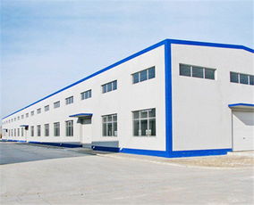 河南许昌异形大门价格解析 以恒奕晟钢结构公司与房屋建筑工程为视角